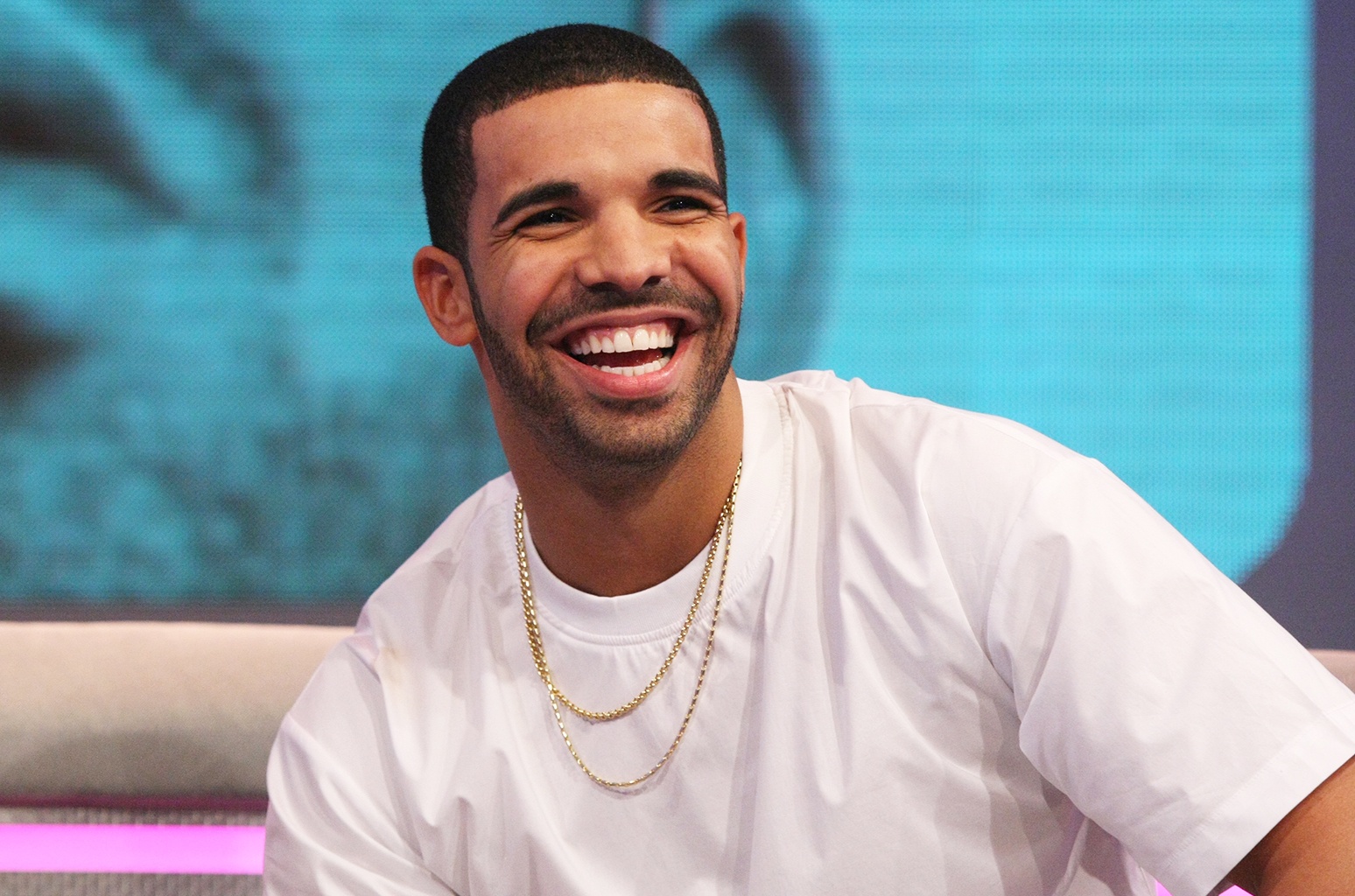 Ο Drake “έσπασε” το ρεκόρ που διατηρούσαν οι Beatles για μισό αίωνα