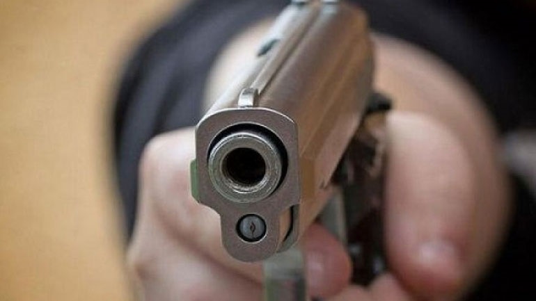 Μαθητής πυροβόλησε μέσα σε σχολείο στη Λαμία