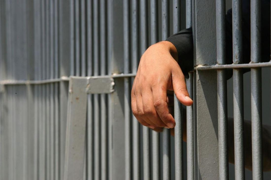 Φυλακισμένος έκρυβε 120 «αυγά» ναρκωτικών… στο στομάχι του (pics)