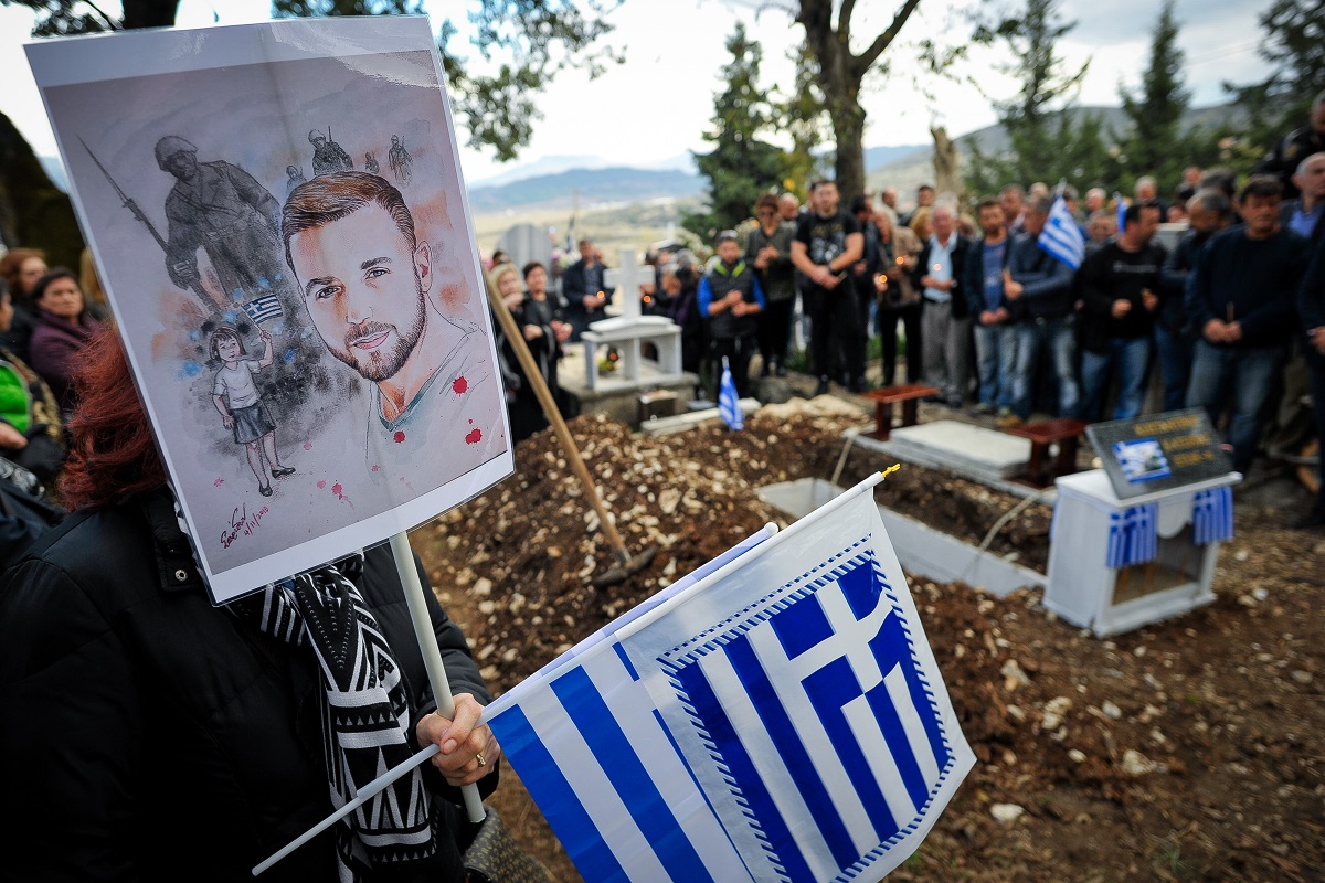 Πρόκληση: Οι Αλβανοί ζητούν εξηγήσεις για τα έξοδα της κηδείας του Κατσίφα