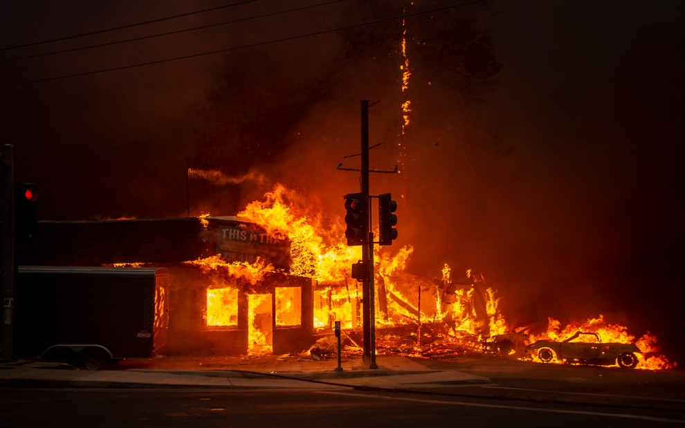 Στους 71 οι νεκροί από τις πυρκαγιές στην Καλιφόρνια – Πάνω από 1.000 οι αγνοούμενοι
