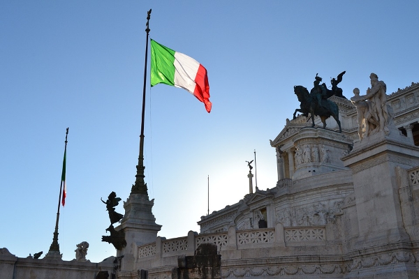 Οριστικό “όχι” της Κομισιόν στον ιταλικό προϋπολογισμό