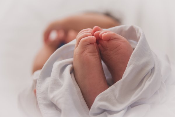 Μωρό και ύπνος – Σε ποια ηλικία πρέπει να “αποχωριστεί” την κούνια;