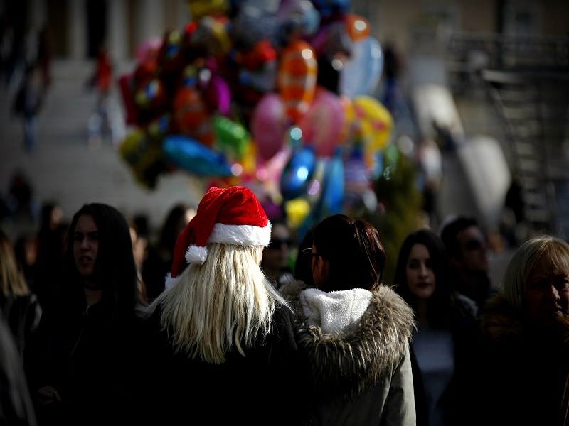 Η Αθήνα σήμερα βάζει τα γιορτινά της – Ανάβει το χριστουγεννιάτικο δέντρο