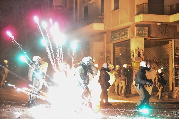 Ανήλικοι και Γερμανοί μεταξύ των συλληφθέντων για τα χθεσινά επεισόδια