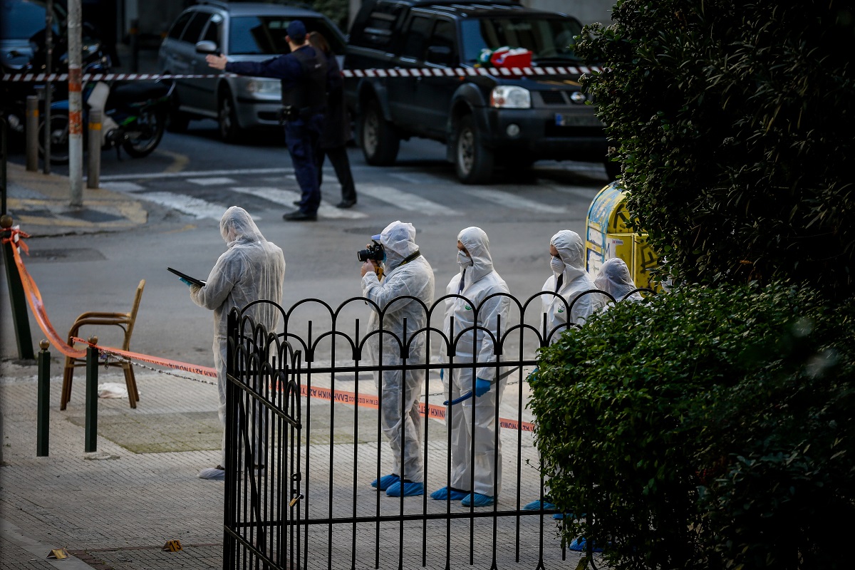 Εκτεθειμένη ξανά η Ελλάδα μετά την έκρηξη στο Κολωνάκι – “Στον κύκλο αριστερών & αναρχικών ομάδων ψάχνει η ΕΛΑΣ”