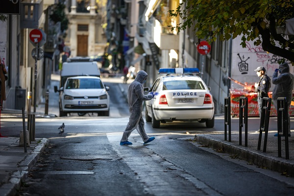 Αγανάκτηση αστυνομικών: «Ποιοι θέλουν νεκρό συνάδελφό μας;»