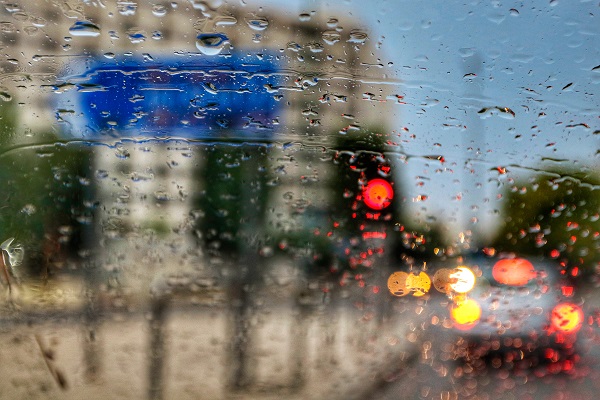Επιδείνωση καιρού με ισχυρές καταιγίδες και χαλάζι
