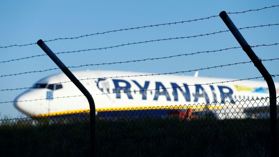Με μηνύσεις απαντούν οι επιβάτες στη Ryanair – Θα απαιτήσουν αποζημιώσεις