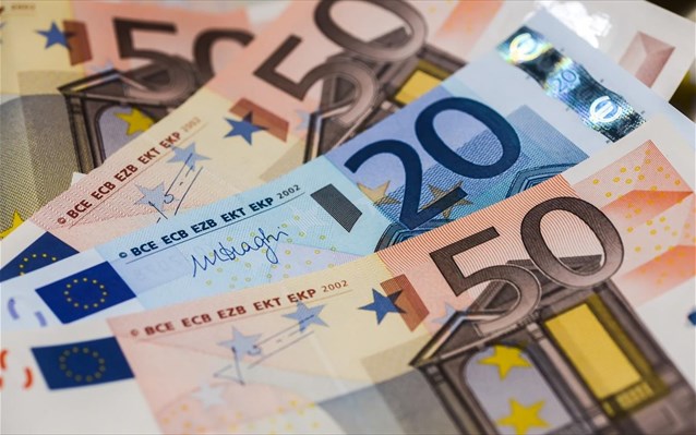 Με «φέσια» σε ιδιώτες άνω των 2 δισ. ευρώ, «έφυγε» το 2018