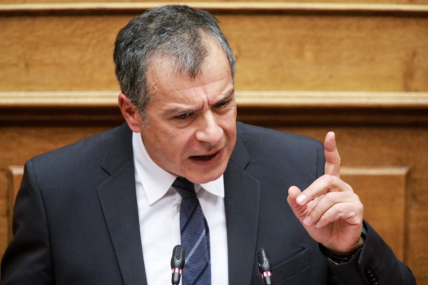 Θεοδωράκης για το ενδεχόμενο αλλαγής του κανονισμού της Βουλής – “Πρόκειται για πραξικόπημα” (video)