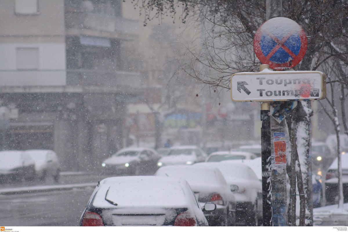 Θεσσαλονίκη καιρός: Στα “άσπρα” η πόλη, η θερμοκρασία έπεσε 11,4 βαθμούς Κελσίου