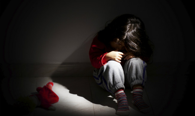 «Start to Talk” – Σποτάκι “γροθιά στο στομάχι” για την παιδική σεξουαλική βία