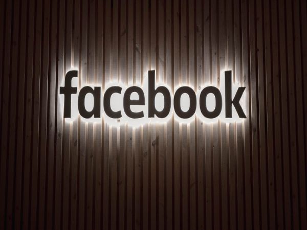Facebook messenger: Δοκίμασε το Dark Mode