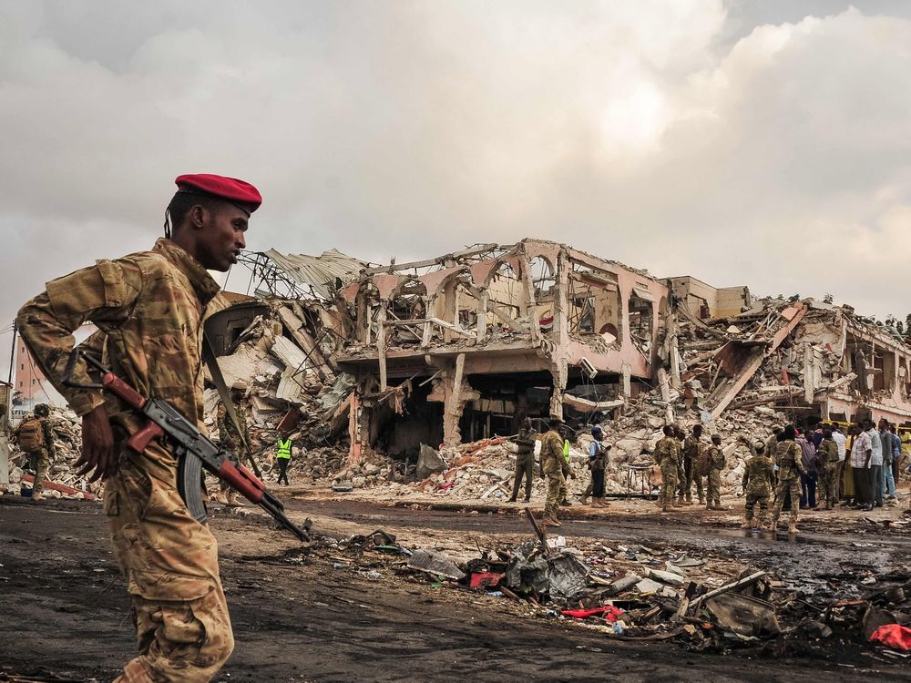 Σομαλία επίθεση: Πολύνεκρη έκρηξη στο εμπορικό κέντρο στην Μοκαντίσου