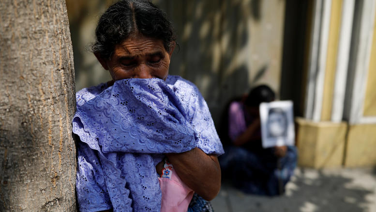 Γουατεμάλα φορτηγό: Τραγωδία με τουλάχιστον 18 νεκρούς – Έπεσε στο πλήθος (vid)