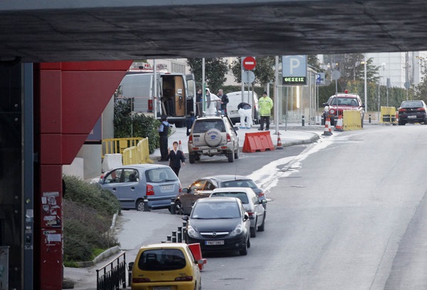 The Mall Athens: Μυστήριο με τη γυναίκα που έπεσε από τον 3ο – Αυτοκτονία ή δυστύχημα;