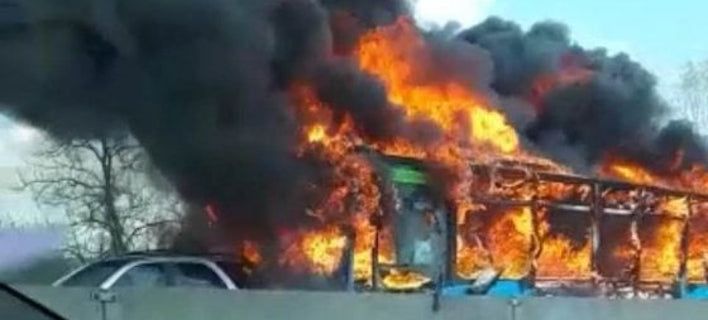 Μιλάνο: Οδηγός λεωφορείου έβαλε φωτιά σε σχολικό με 51 μαθητές