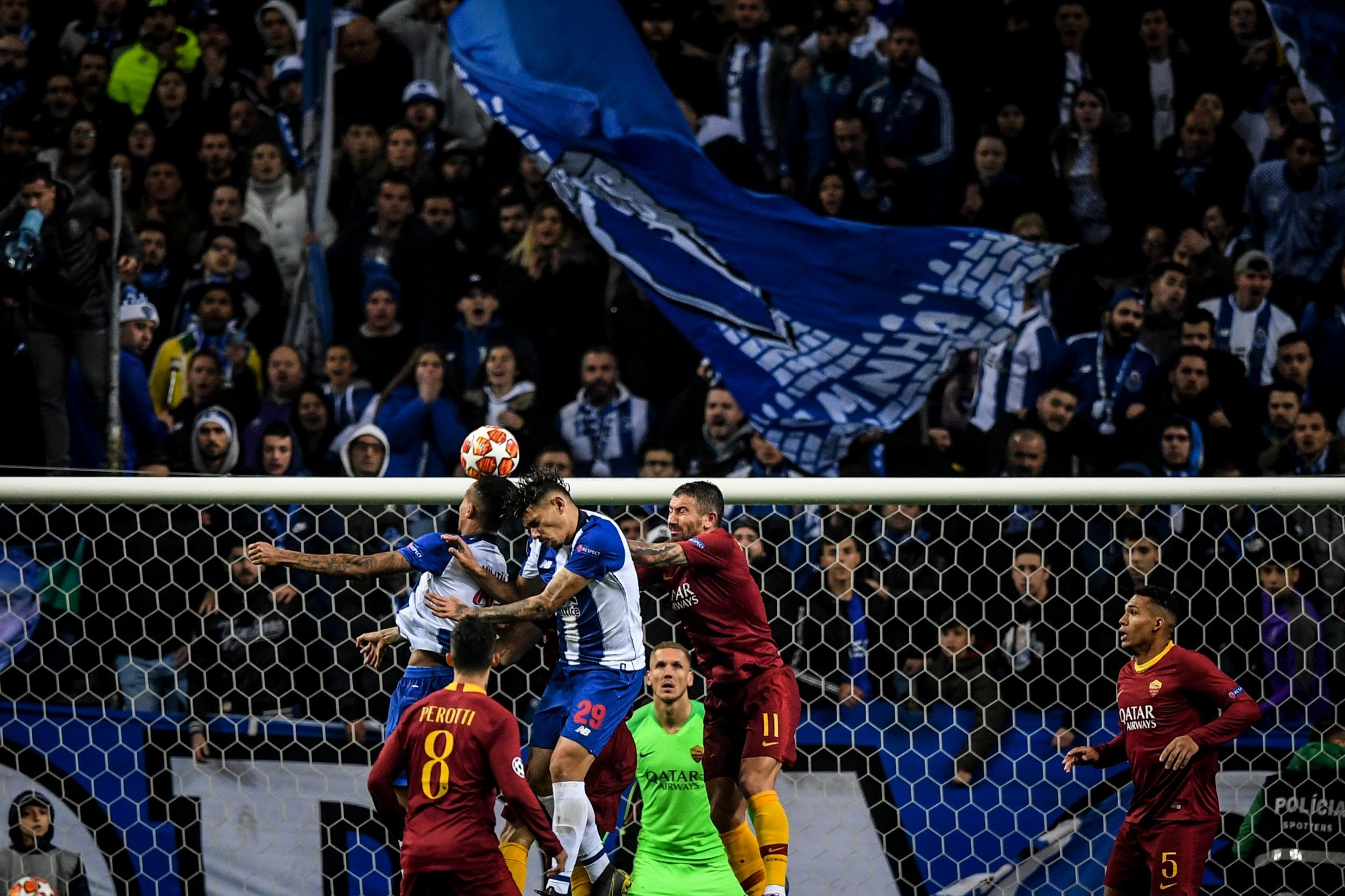 Champions League Πόρτο Ρόμα 3 – 1: Σπουδαία πρόκριση με πέναλτι του Τέγιες