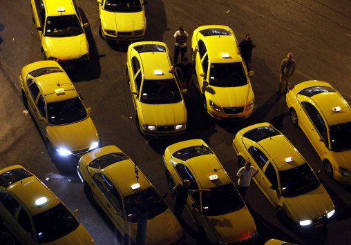 Παραβάσεις οδηγών ταξί: Το βίντεο της Τροχαίας
