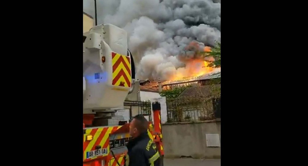 Γαλλία: Νέος συναγερμός για μεγάλη φωτιά στις Βερσαλλίες