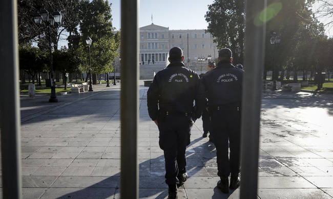 Συναγερμός Σύνταγμα: Κινητοποίηση των Αρχών λόγω ύποπτης βαλίτσας