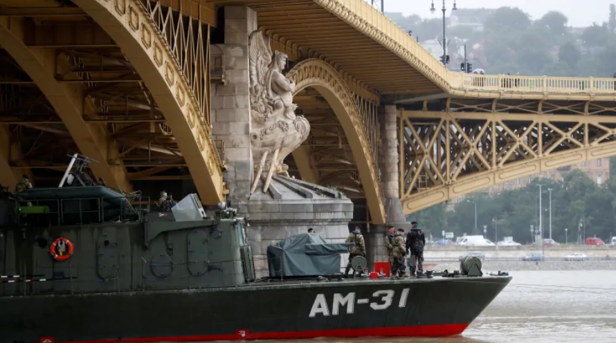 Δούναβης: Τουλάχιστον 8 νεκροί από ανατροπή ποταμόπλοιου – Αγνοούνται 20 άτομα