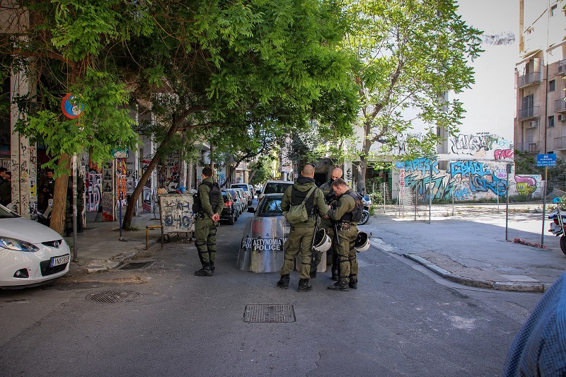 Εξάρχεια: Νέα επιχείρηση – Συλλήψεις και κατασχέσεις ναρκωτικών