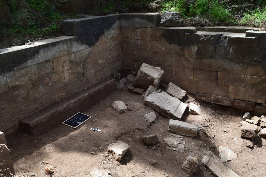 Θεά Νέμεσις: Ανακαλύφθηκε ιερό της στο αρχαίο θέατρο της Μυτιλήνης!