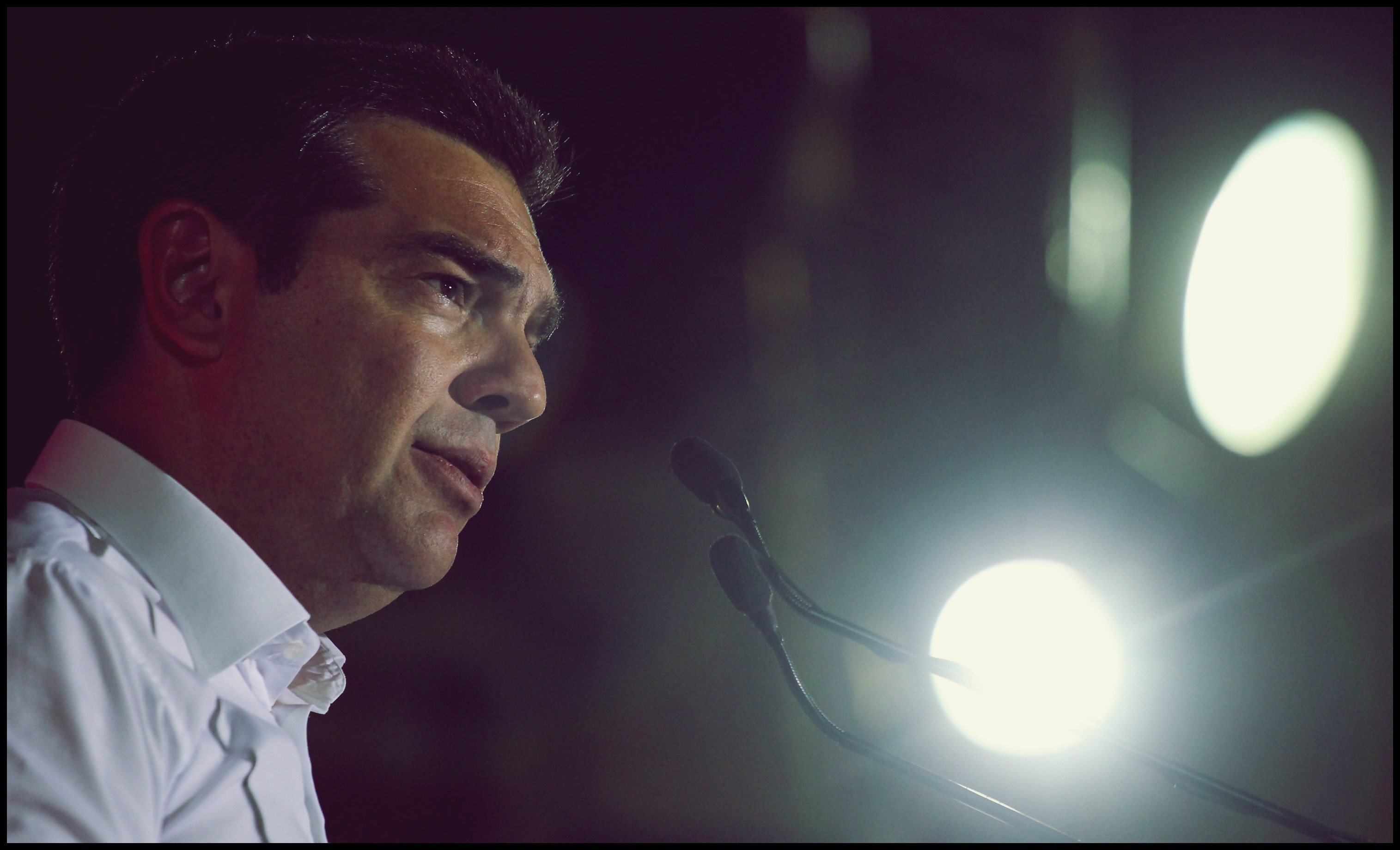 Τσίπρας – Βελουχιώτης: Με πολλά ΜΑΤ και Άρη Βελουχιώτη η ομιλία του πρωθυπουργού στη Λαμία (vid)