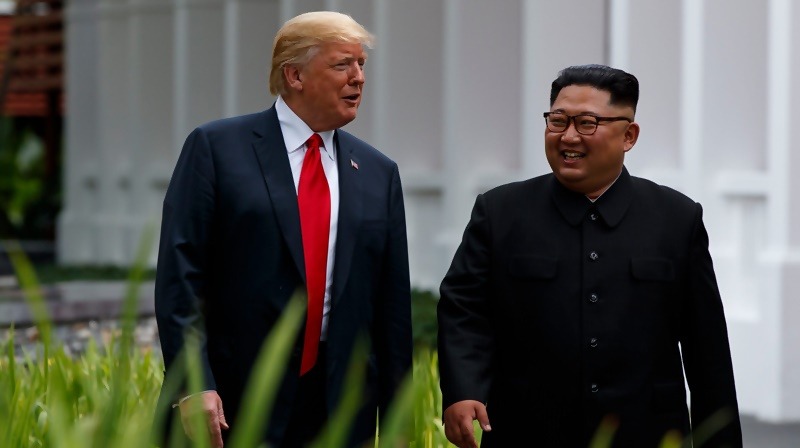 Τραμπ – Κιμ: Ιστορική συνάντηση εξπρές – Ο πρώτος πρόεδρος των ΗΠΑ που μπήκε στη Βόρεια Κορέα