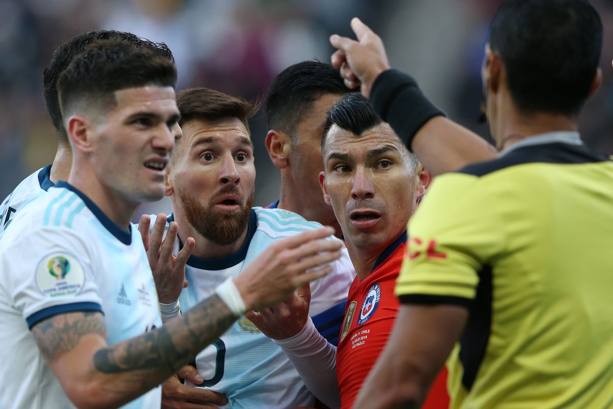 Αργεντινή Copa America: Αποβολή Μέσι, ύστερα από 14 χρόνια