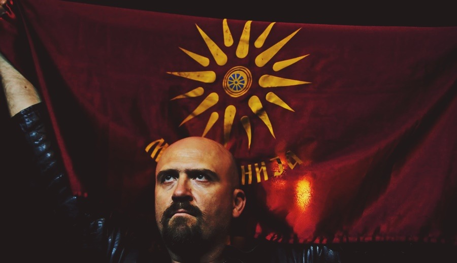 Ήλιος Βεργίνας – Βόρεια Μακεδονία: Η σημαία αφαιρείται από παντού – Σφοδρές αντιδράσεις