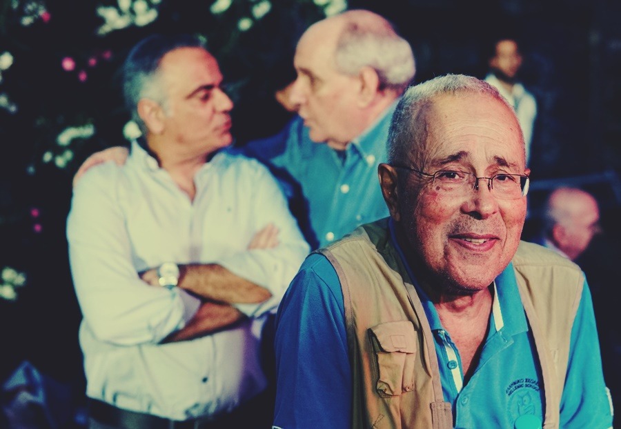 Ζουράρις – Τσίπρας: Νέο “χτύπημα” – “Ο καλύτερος πρωθυπουργός μετά τον Βενιζέλο, είμαι ερωτευμένος μαζί του”