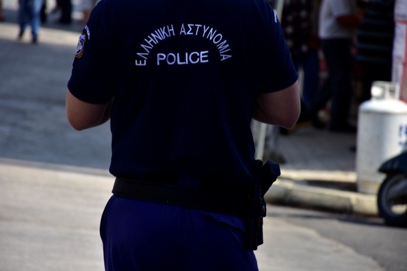 Θεσσαλονίκη επίθεση: Ιρανός δάγκωσε αστυνομικό στο πόδι