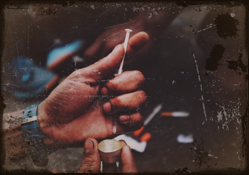 Ναρκωτικά Νομική Αθηνών: Διακίνηση “λευκού θανάτου” έξω από το Πανεπιστήμιο