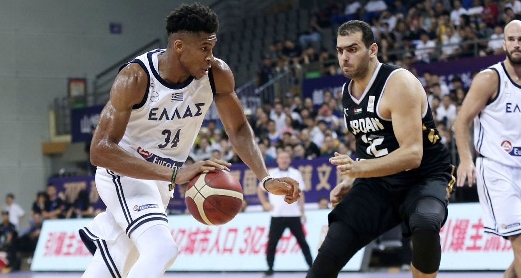 FIBA – Γιάννης: Αντετοκούνμπο, THE DUNK!