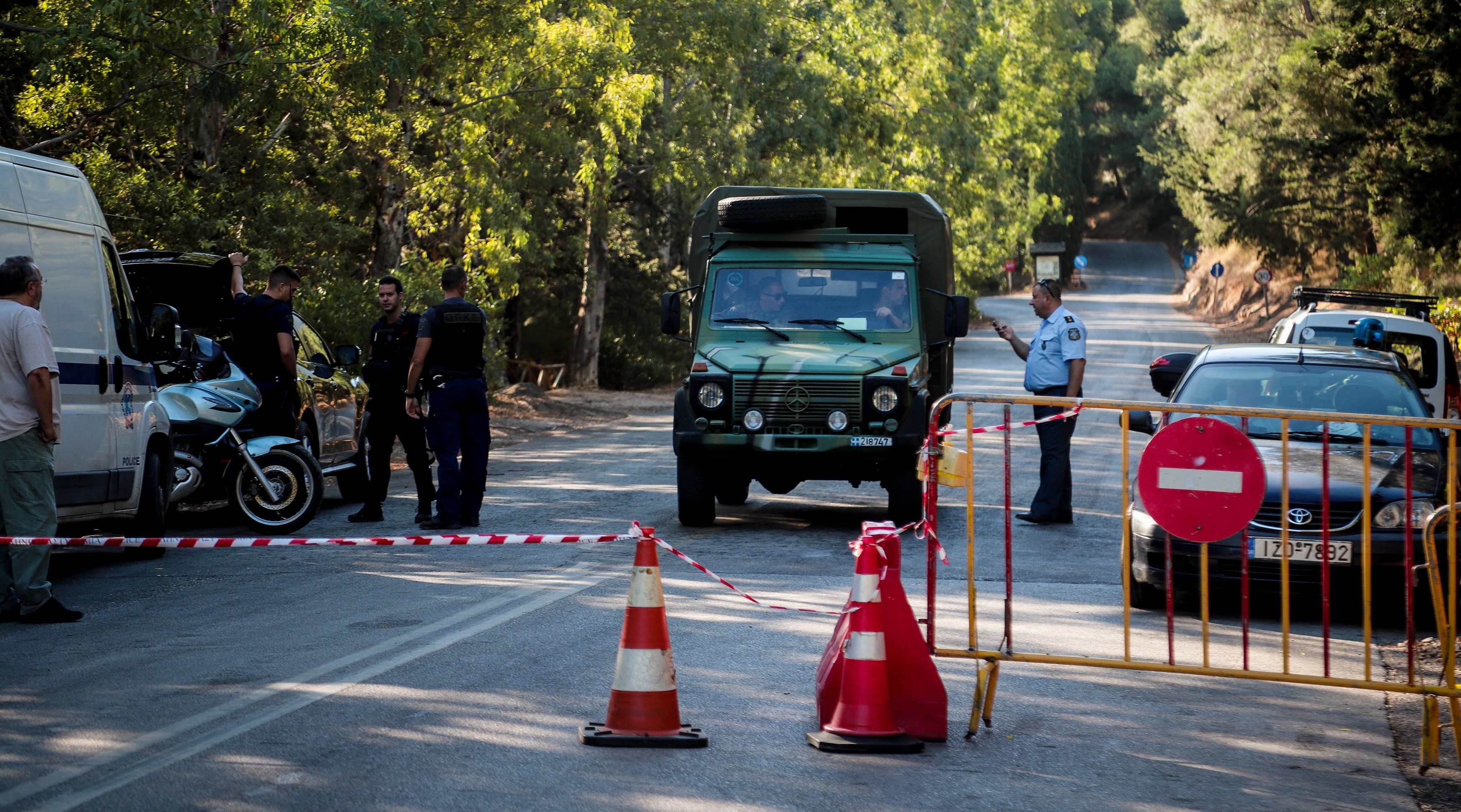 Φωτιά Υμηττός: Οι φλόγες έφτασαν τα 20 μέτρα – Έρευνες για τα αίτια