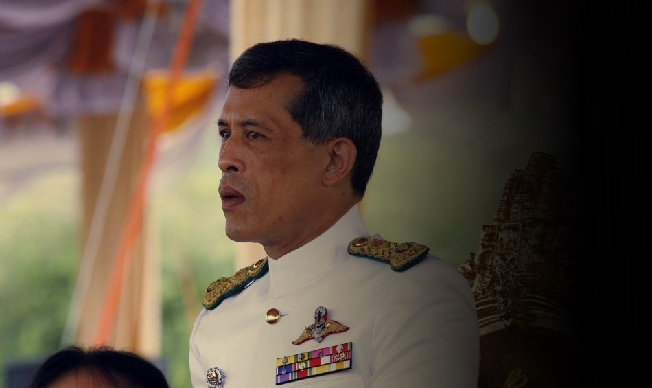 Βασιλιάς Ταϊλάνδης: Δίπλα στη σύζυγό του, παρουσίασε στον λαό την… επίσημη ερωμένη του
