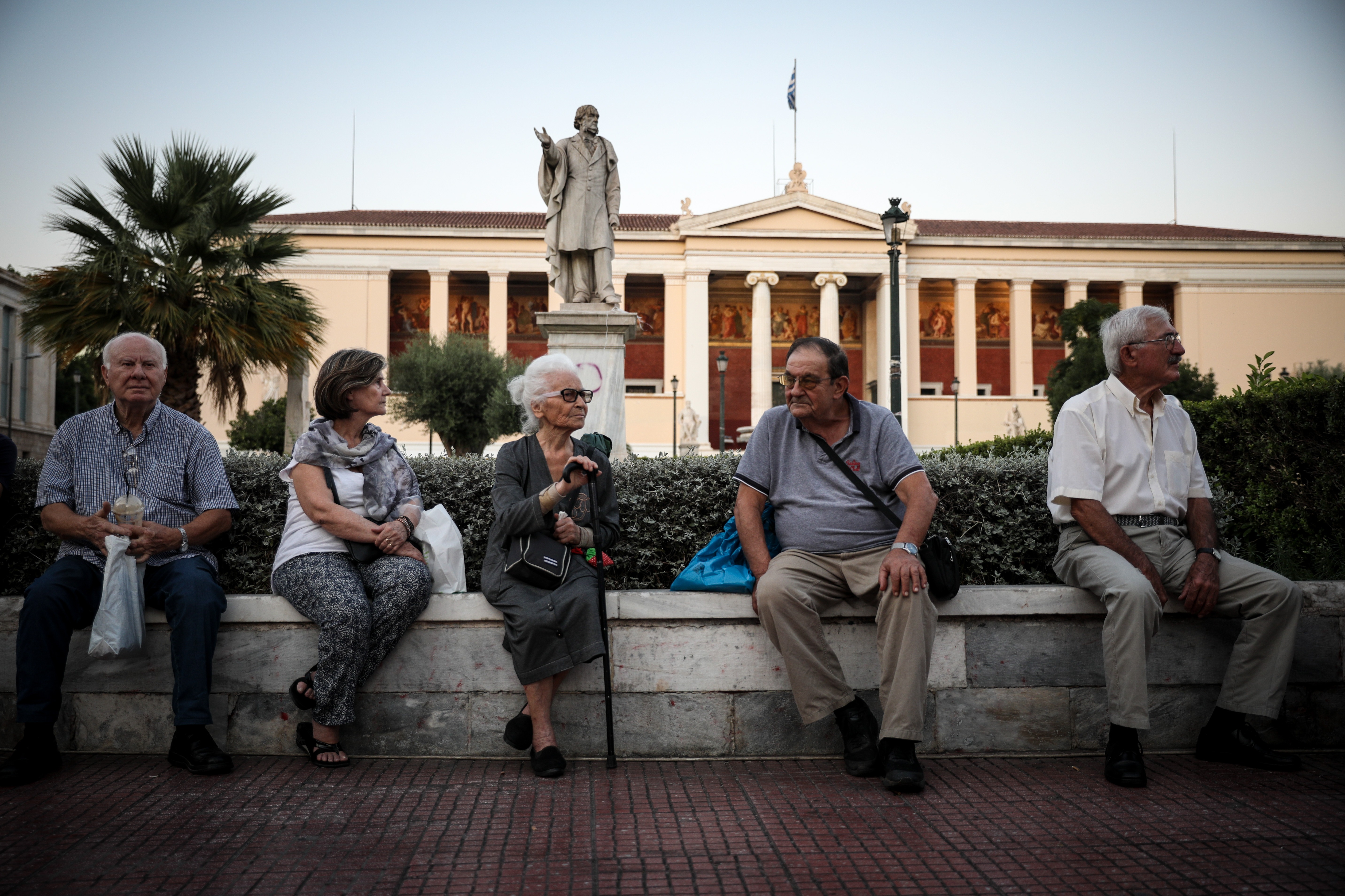 Αναδρομικά συνταξιούχων: Επιστροφή χρημάτων από τις μειώσεις των μνημονίων