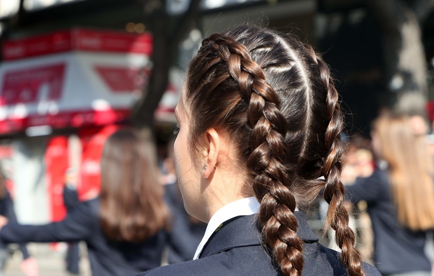 Νέα Φιλαδέλφεια παρέλαση: Οι κοπέλες εξηγούν γιατί έκαναν τους Μόντι Πάιθον την 28η Οκτωβρίου