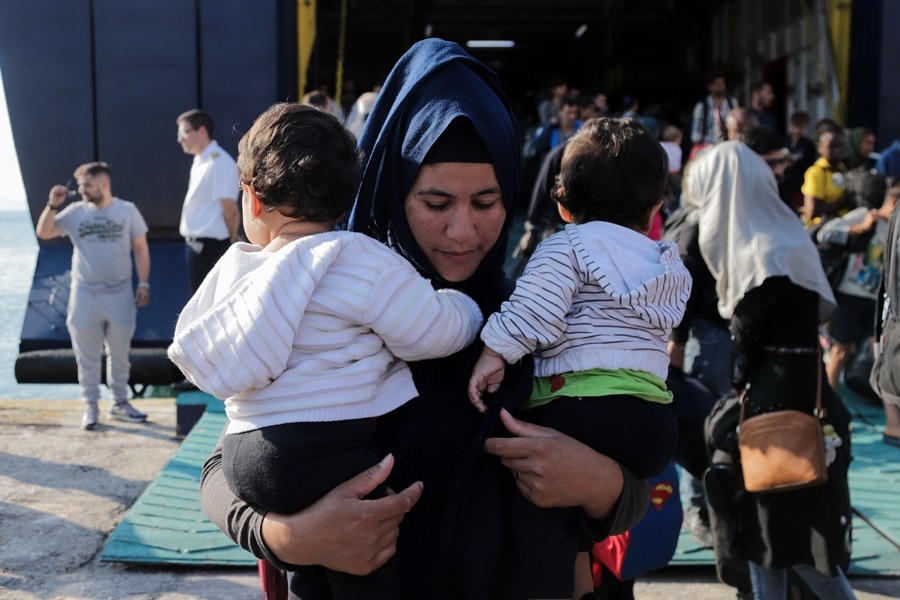 Νομοσχέδιο για το άσυλο: Τι περιλαμβάνει – Ο διαχωρισμός πρόσφυγα, μετανάστη