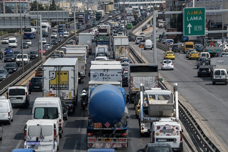 Τροχαίο Κηφισός τώρα: Ένας τραυματίας, μποτιλιάρισμα 14 χιλιομέτρων