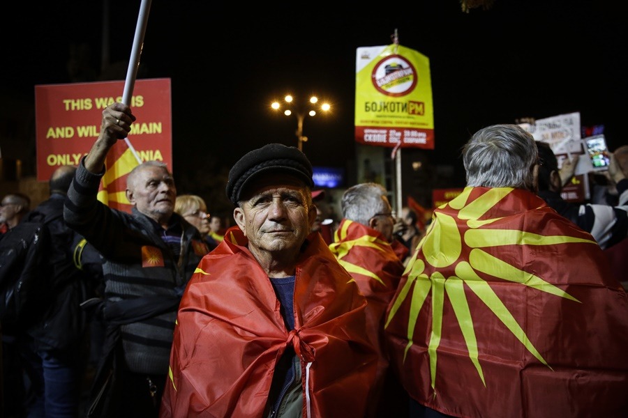 Βόρεια Μακεδονία εκλογές: “Έκλεισε” η ημερομηνία, ο Ζάεφ στέλνει τους πολίτες στις κάλπες