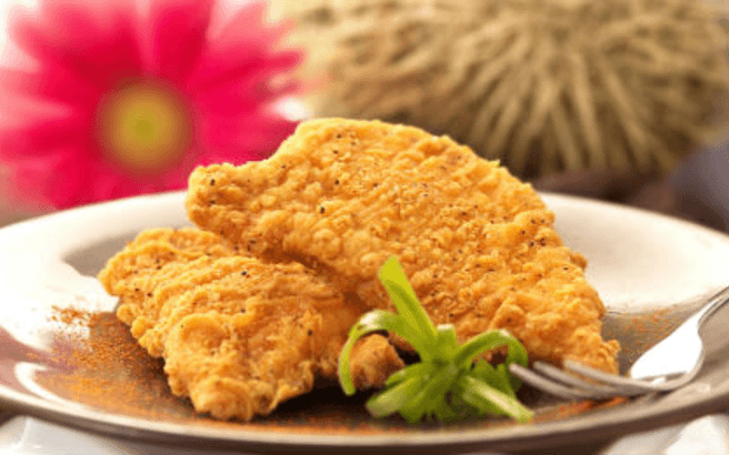 Συνταγή για κοτόπουλο: Το πανάρισμα που κάνει τη διαφορά