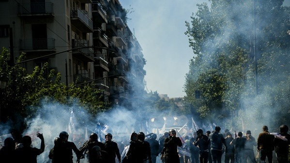 Επεισόδια Σάμος: Συλλήψεις για εμπρησμό και απόπειρα ανθρωποκτονίας