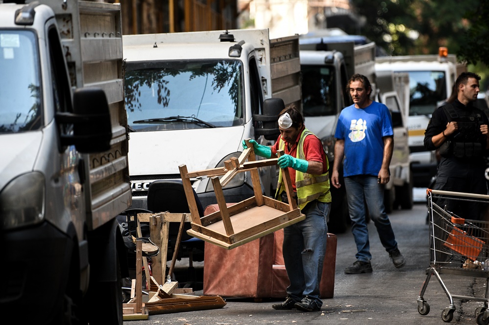 Εξάρχεια τώρα: Νέα επιχείρηση της αστυνομίας – Σε υπό κατάληψη κτίριο