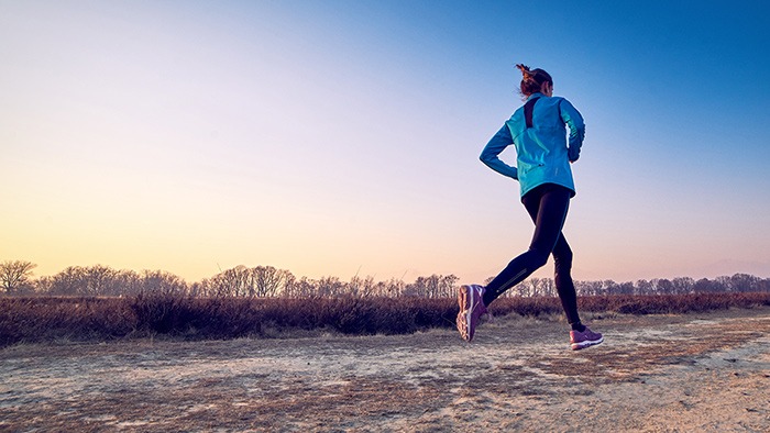 Πόνος μετά το τρέξιμο: Έτσι επιβαρύνονται τα γόνατα – Τι πρέπει να αποφύγεις