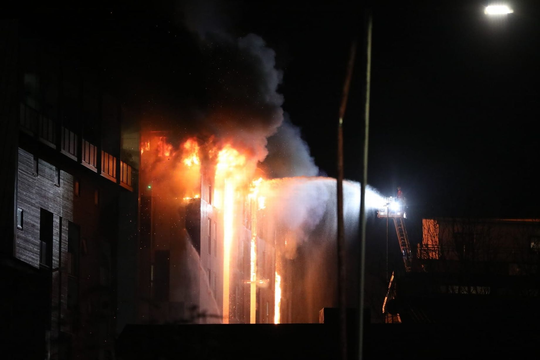 Φωτιά στο Μάντσεστερ: Πυρκαγιά σε φοιτητική εστία – Δύο τραυματίες