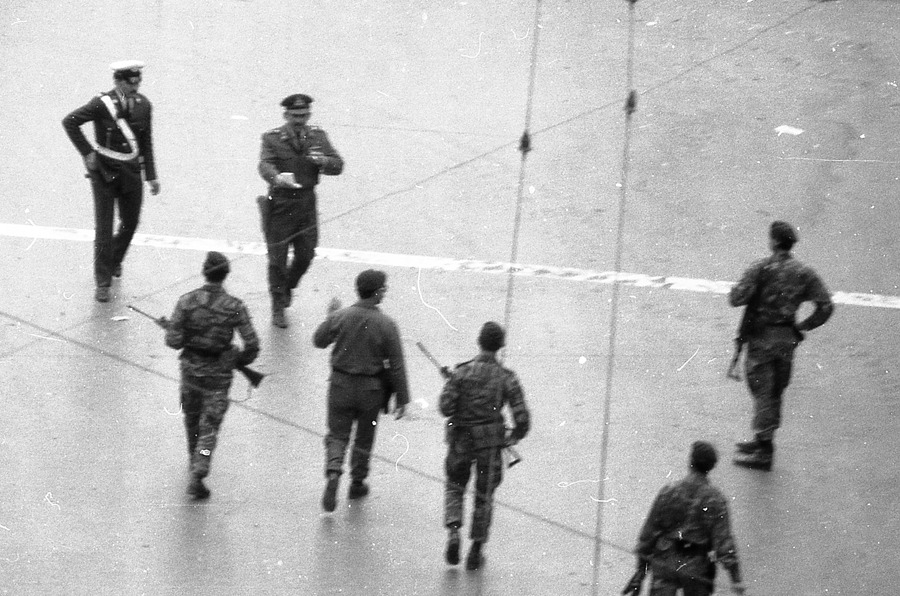 Πολυτεχνείο 1973 τανκ: Το χρονικό της εξέγερσης – Τι έγραφε ο ξένος Τύπος